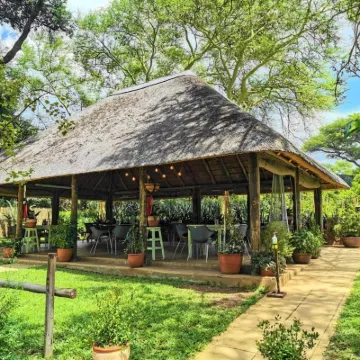 Random Harvest Country Cottages Отели рядом с достопримечательностью «${{attraction}}»