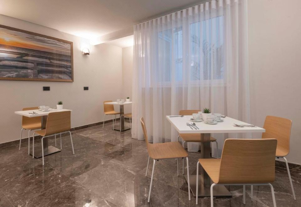 안토니엘 스위트 내부 시설