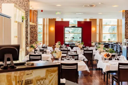 Axis Porto Business & Spa Hotel Отели в г. Матозиньюш