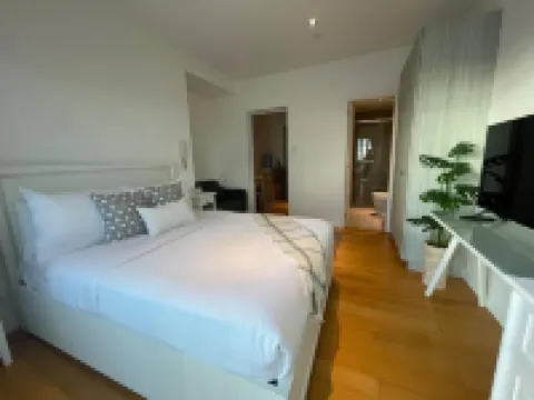 Aveline Suites Aesthetic Skydeck View ACQUA Private Residences near Rockwell Makati Hotels near San Roque de Mandaluyong Parish - Barangka Ilaya, Mandaluyong City (Archdiocese of Manila)