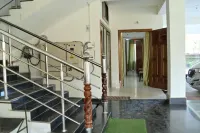 Urban Green Отели в г. Джорхат