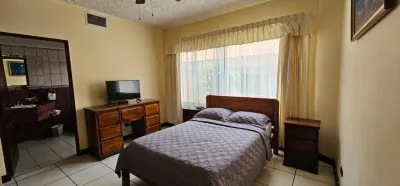 Apartotel Obelisco San José Aeropuerto Hotel a 