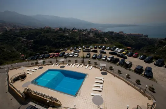 Adma Blue Screen Hotels in 