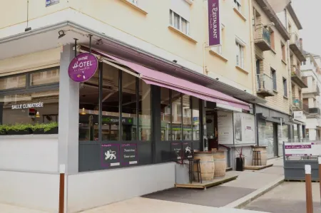 Logis Hôtel-Restaurant la Coupe d'Or Отели в г. Ливаро-Пеи-д'Ож