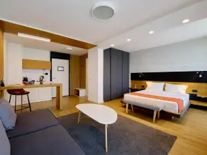 Adella Boutique Hotel - Free Secured Parking