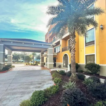 Comfort Suites Westchase Houston Energy Corridor Отели рядом с достопримечательностью «Торговый центр "Уэст-Оукс"»