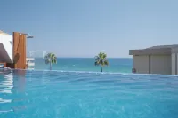 Green Garden City Luxury Apartments - Infinity Pools