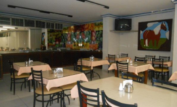 Titão Plaza Hotel - Housity