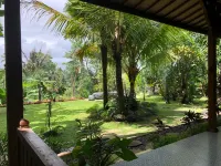 Mirah Guest House - bar