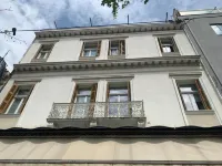 อาเซเลีย สวีทส์ - วิวแอครอปอลิส โรงแรมใน