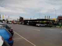 羅桑洛飯店 - 停車場