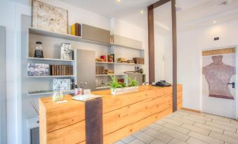 D-Place Hotel & Suite