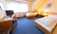 Hotel Thielmann Отели в г. Миттенар