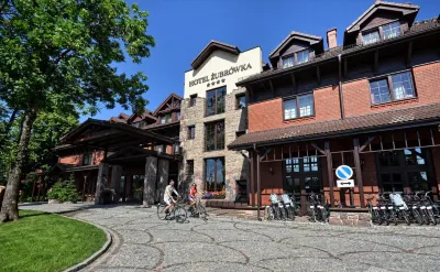 Hotel Żubrówka Spa & Wellness Các khách sạn ở 