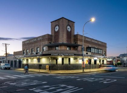 Sydney Junction Hotel