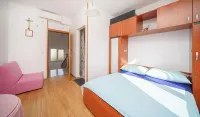 Apartment and Room Stefanija