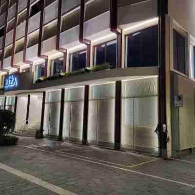 Hotel Plaza Hotel Exterior