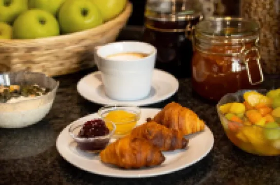 โรงแรม INVITE อันแดร์ไคเซอร์บูร์ก