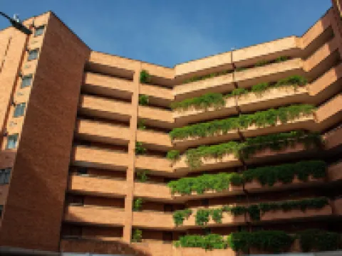 Portal del Rodeo Aparta飯店 - 阿卡迪亞購物中心 恩裡克奧拉亞埃雷拉機場附近的飯店