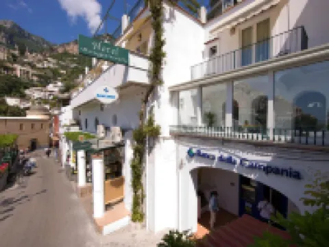 โรงแรมลาบูเกนวิลล์ โรงแรมในโพสิตาโน่