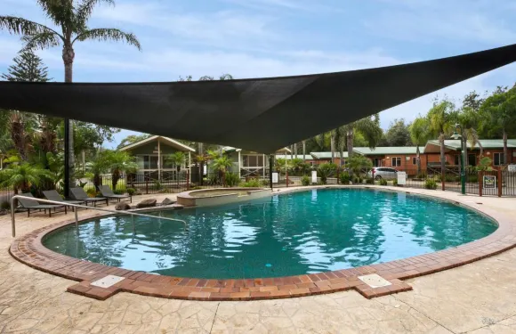 七英里海灘假日公園酒店