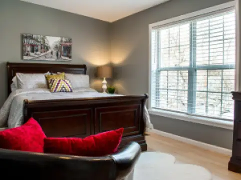 Cozy Condo with Yard and Patio. Long-Stay Discount Available