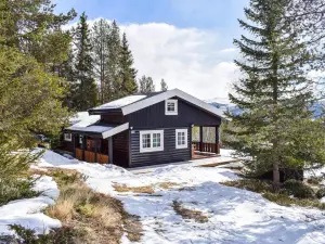 4 Bedroom Stunning Home in Vinstra
