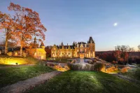 Domaine de Ronchinne - Château et Ecuries Hotels in 
