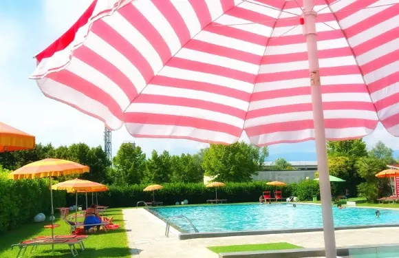 卡布露內拉酒店