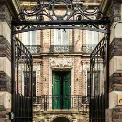 Le Charmant Hotel Exterior