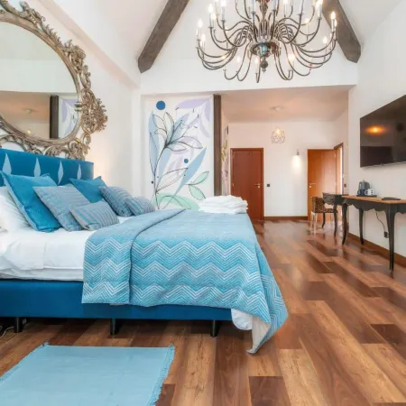 Oakmoon House