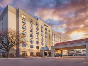 Radisson Hotel Detroit Metro Airport