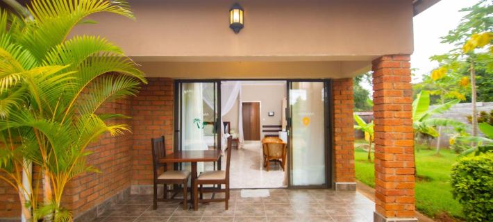 Dzimbahwe Guest Lodge Hotels in Hwange