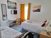 12 Cornwallis Lodge Family Room 1