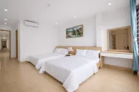 Sea Side Hotel & Music Box - 2-Star