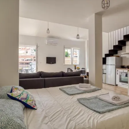 Magi-Family Rooftop Apartment Budva
