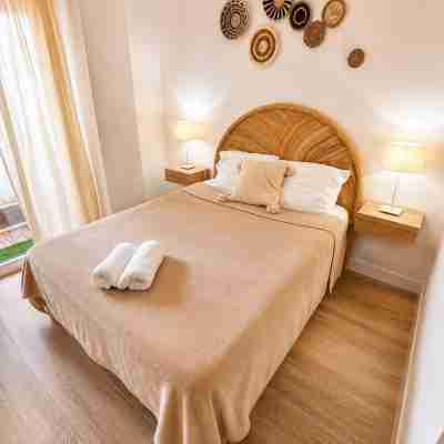 Madrid Studio with Private Terrace near Metropolitano Stadium, IFEMA & Airport Rooms