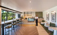 Tanoa International Hotel - bar