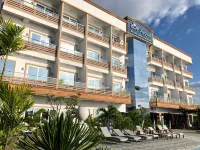 EM Royalle Hotel & Beach Resort Hotel di 