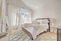 1 Mi to Drinks and Dining Getaway in Grants Pass - مطابخ