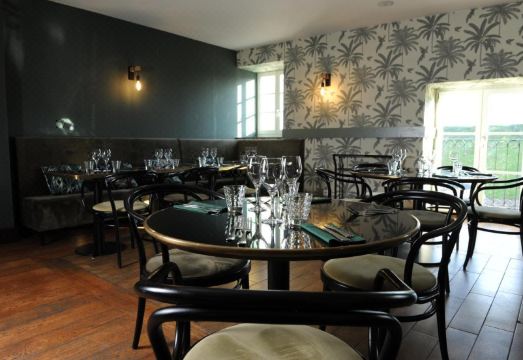 바욘 호텔 내부 전경