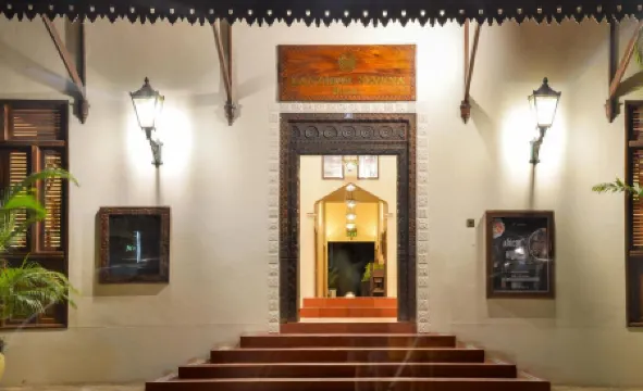 桑給巴爾塞雷納酒店