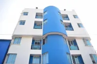 Hotel Intersuites Hotel di 