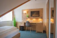Ruser's Hotel - Parking