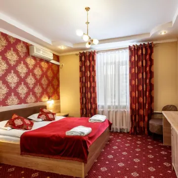 Renion Zyliha Hotel โรงแรมใกล้Central Stadium