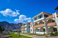 Sandy Beach Hotel & Resort Hoteles cerca de Sandy Beach