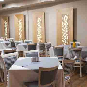 Hotel Blvd 7 Dining/Meeting Rooms