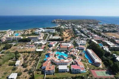 Lydia Maris Resort & Spa Các khách sạn gần Stegna Mare