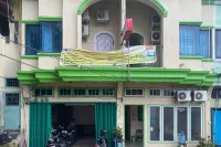 CK Homestay Syariah Near Lippo Plaza Jambi Mitra RedDoorz Hotels near TOKO KUE RIZKY