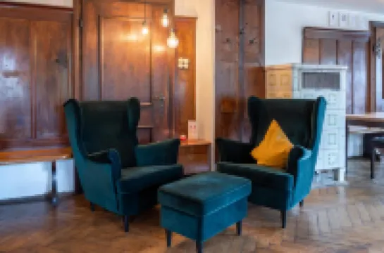 อัลป์ โฮสเทล